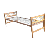 Daybed foldable crossbed bed