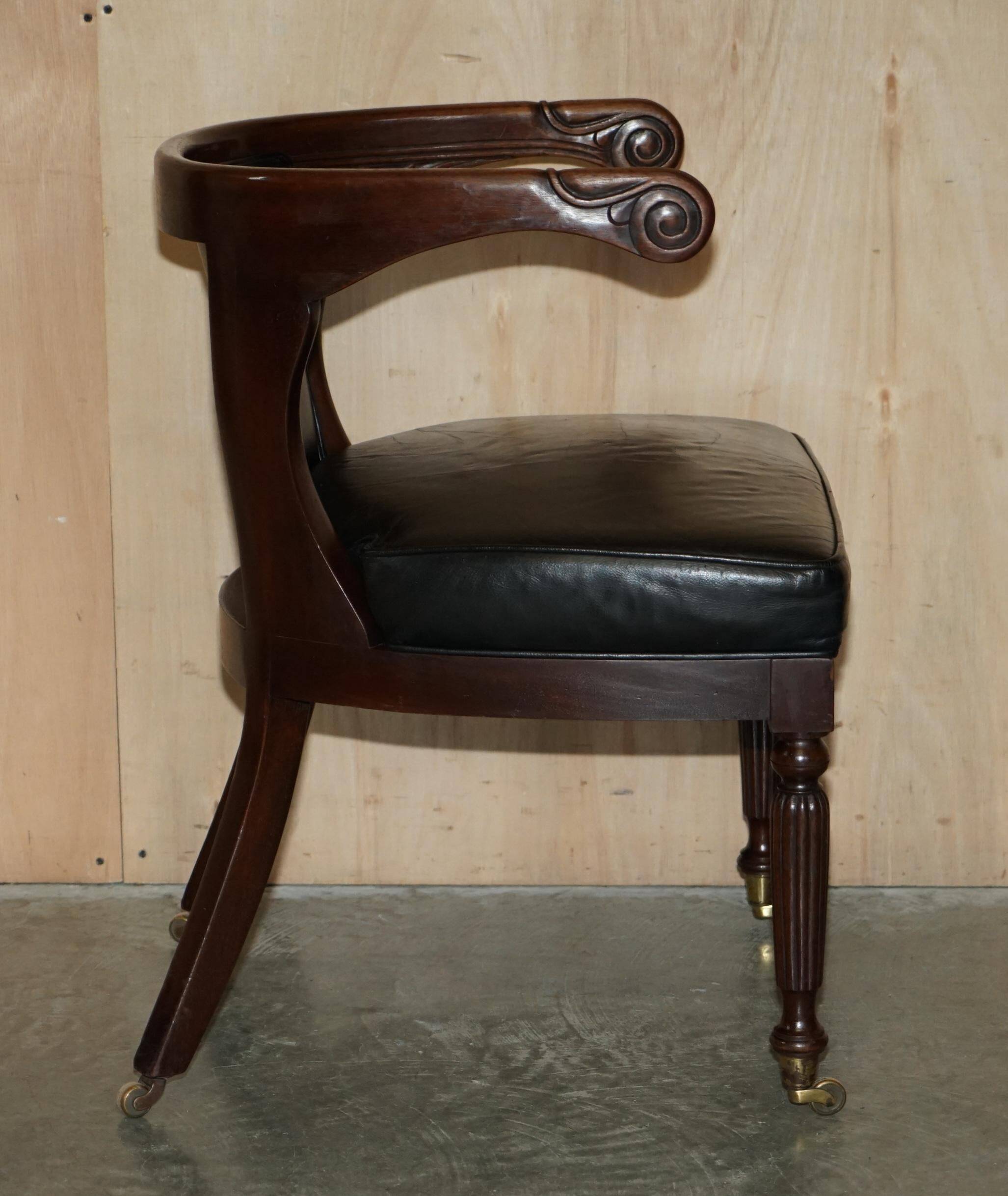 Original Regency office chair in leather and hardwood, style 1815.