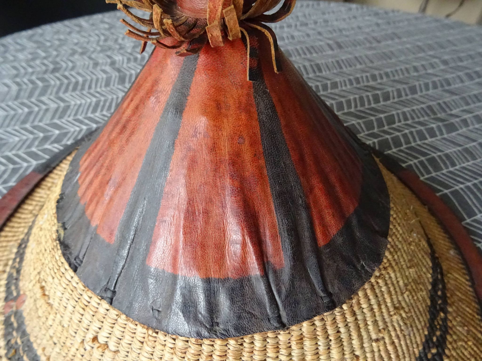 Chapeau berbère art ethnique vannerie et cuir