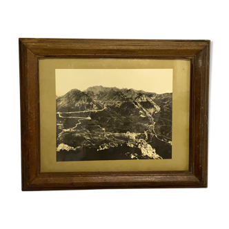 Old framed editing photo