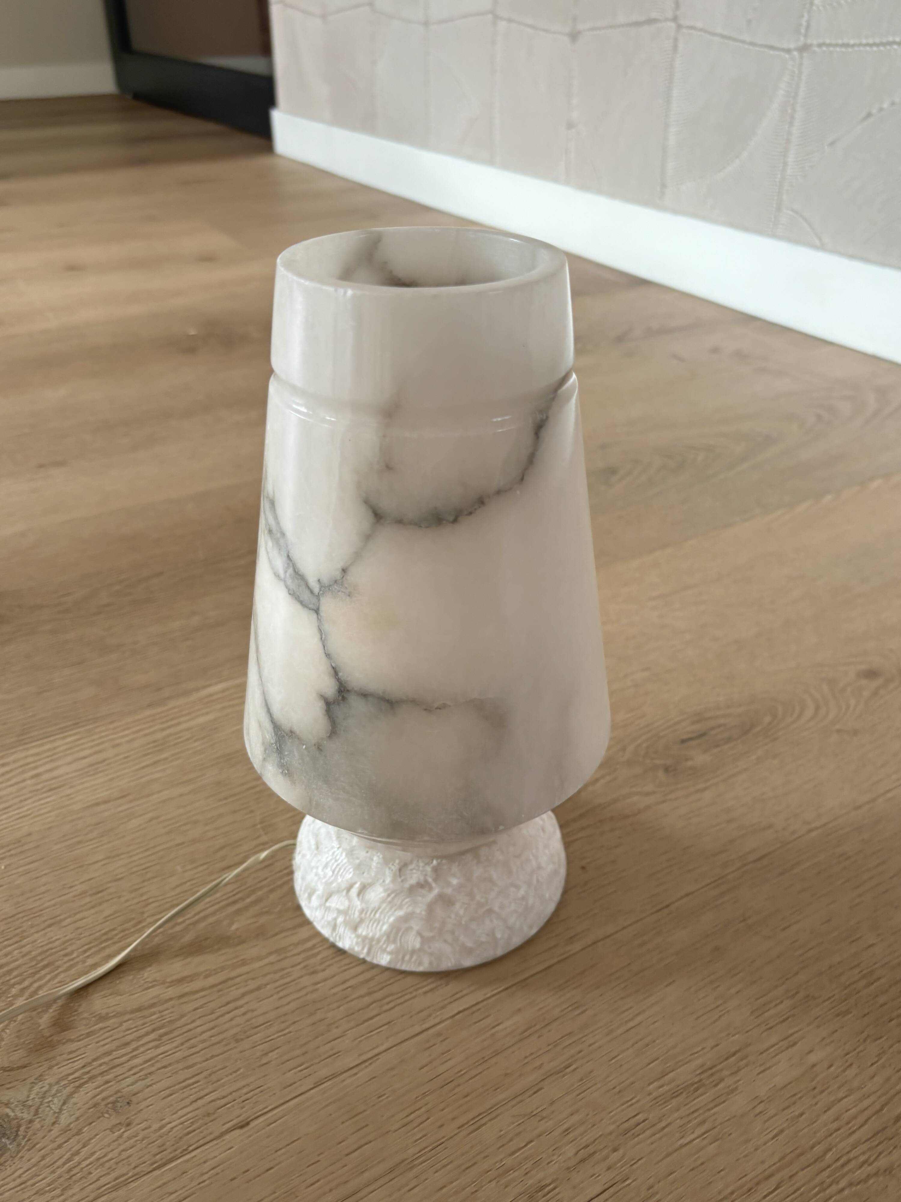 Vintage table lamp alabaster lamp, Italy 1960 minimalist