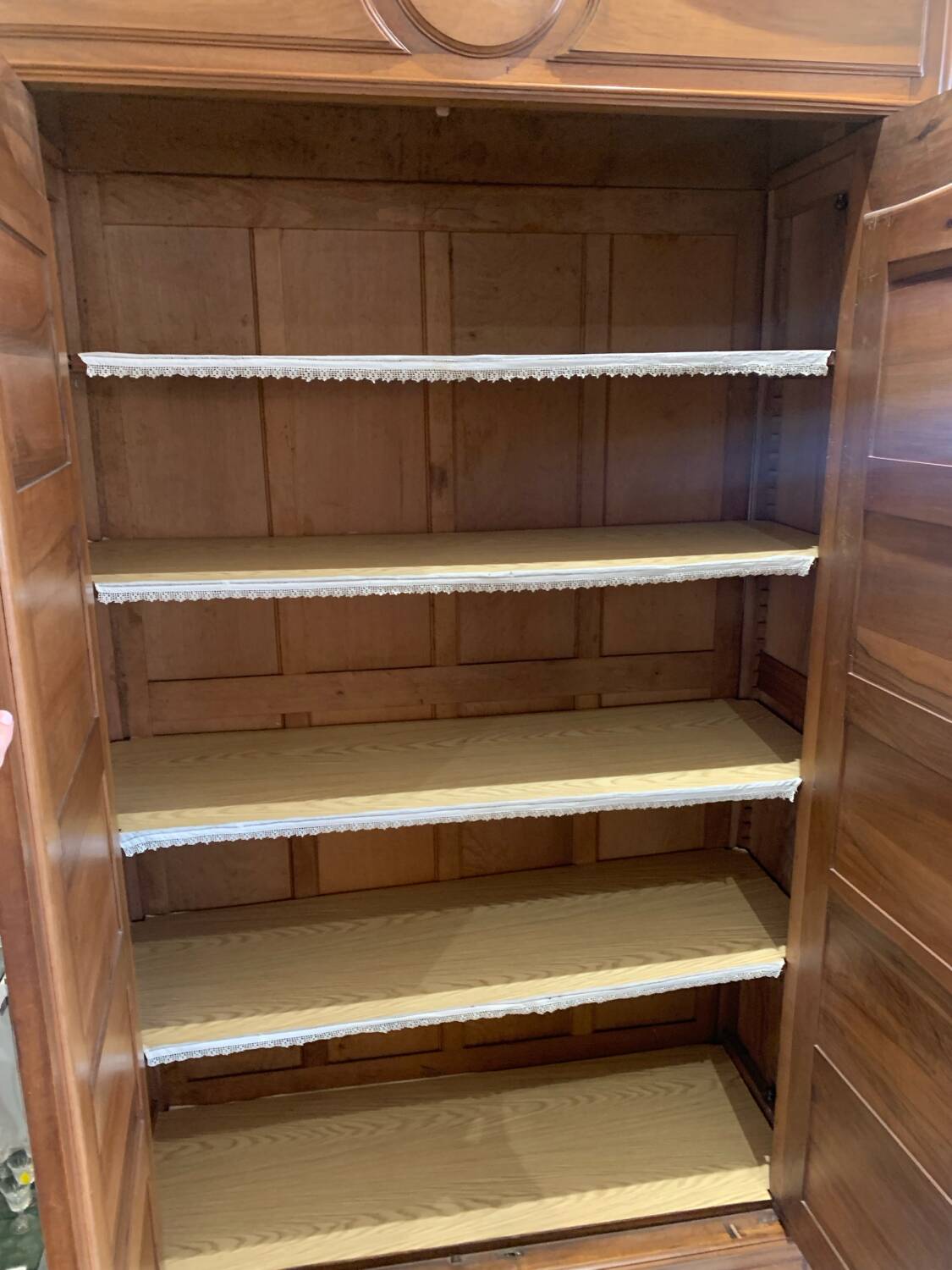 Armoire Ancienne circa 1900 Noyers