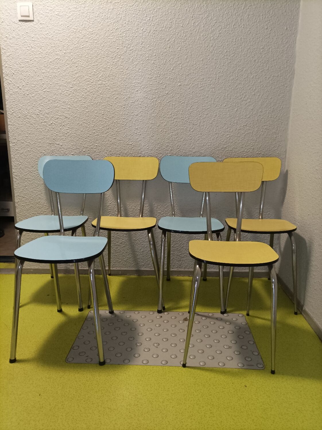 6 vintage formica blue yellow kitchen chairs