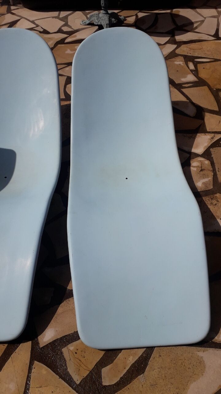 Pair of "sunbathing" pool deckchairs model Eurolax by Charles Zublena