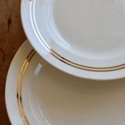 6 plates vintage faïence ivoire liserées dorés