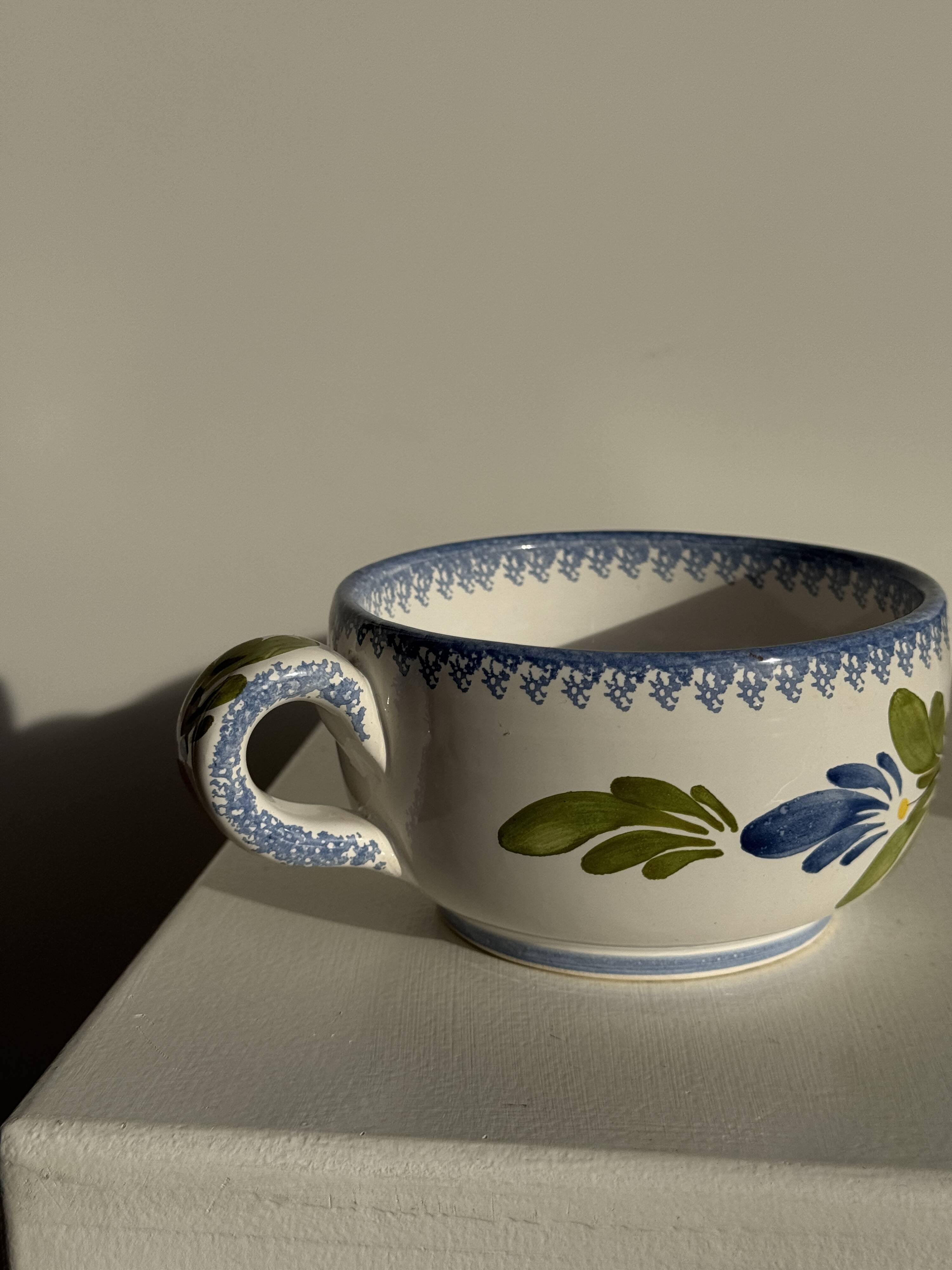 Set of 2 blue Quimper earthenware mugs H6.5 D15