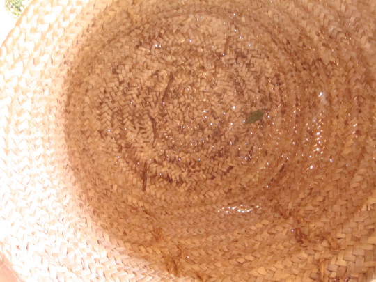 Vintage laundry basket with handles