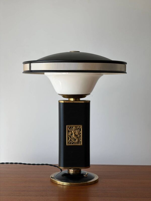 Lampe « mermaid » par Eileen Gray
