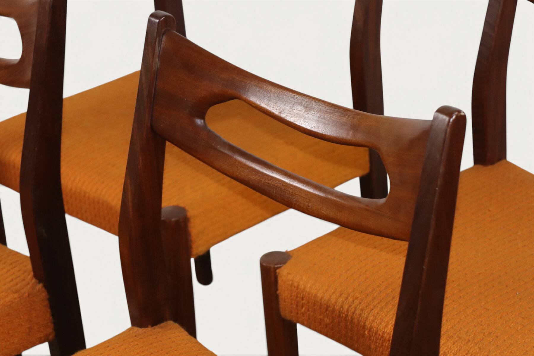 Set of 4 vintage teak and orange wool chairs – 1960s