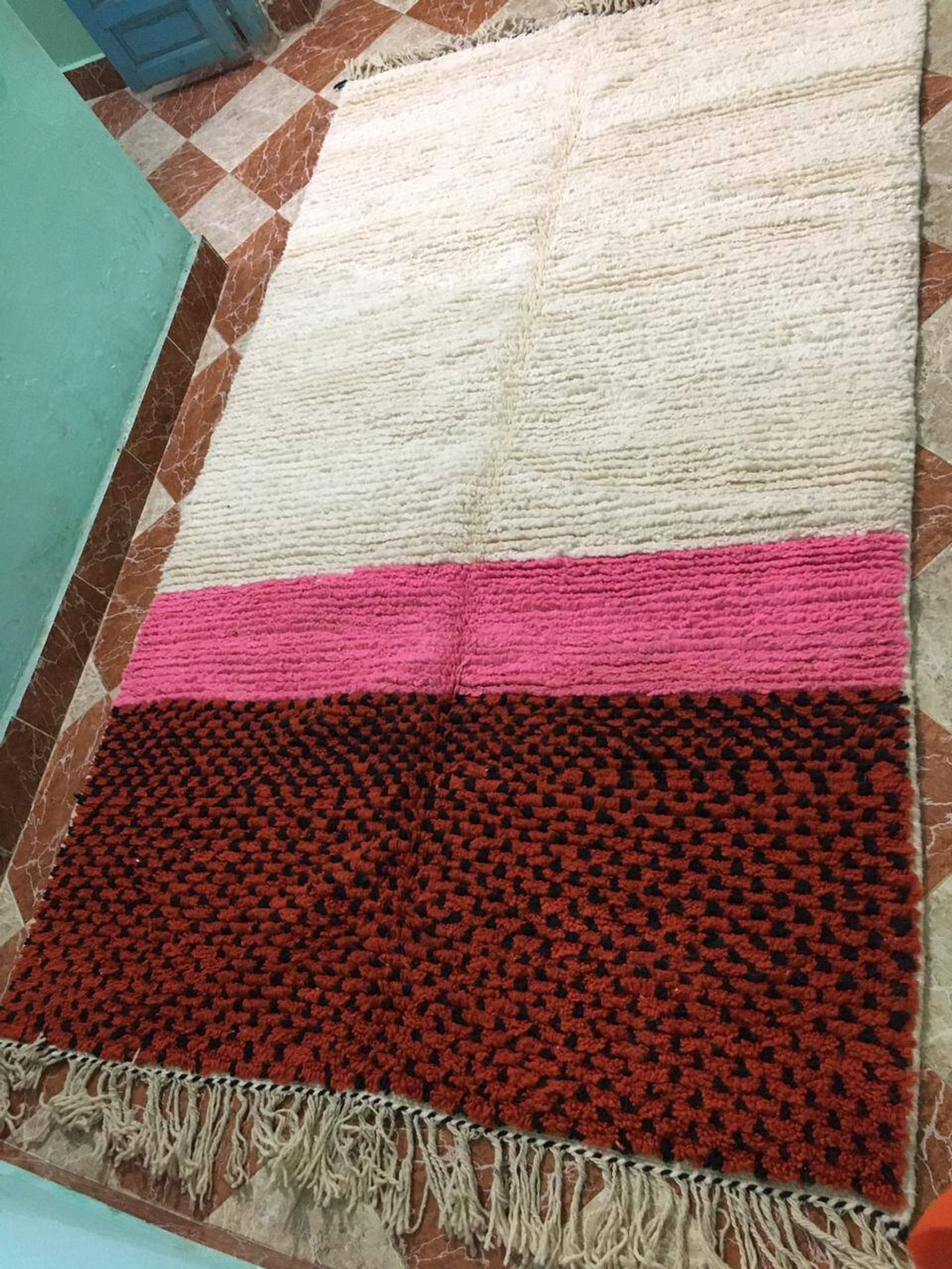 Magnifique Tapis artisanal unique 250cmx150cm