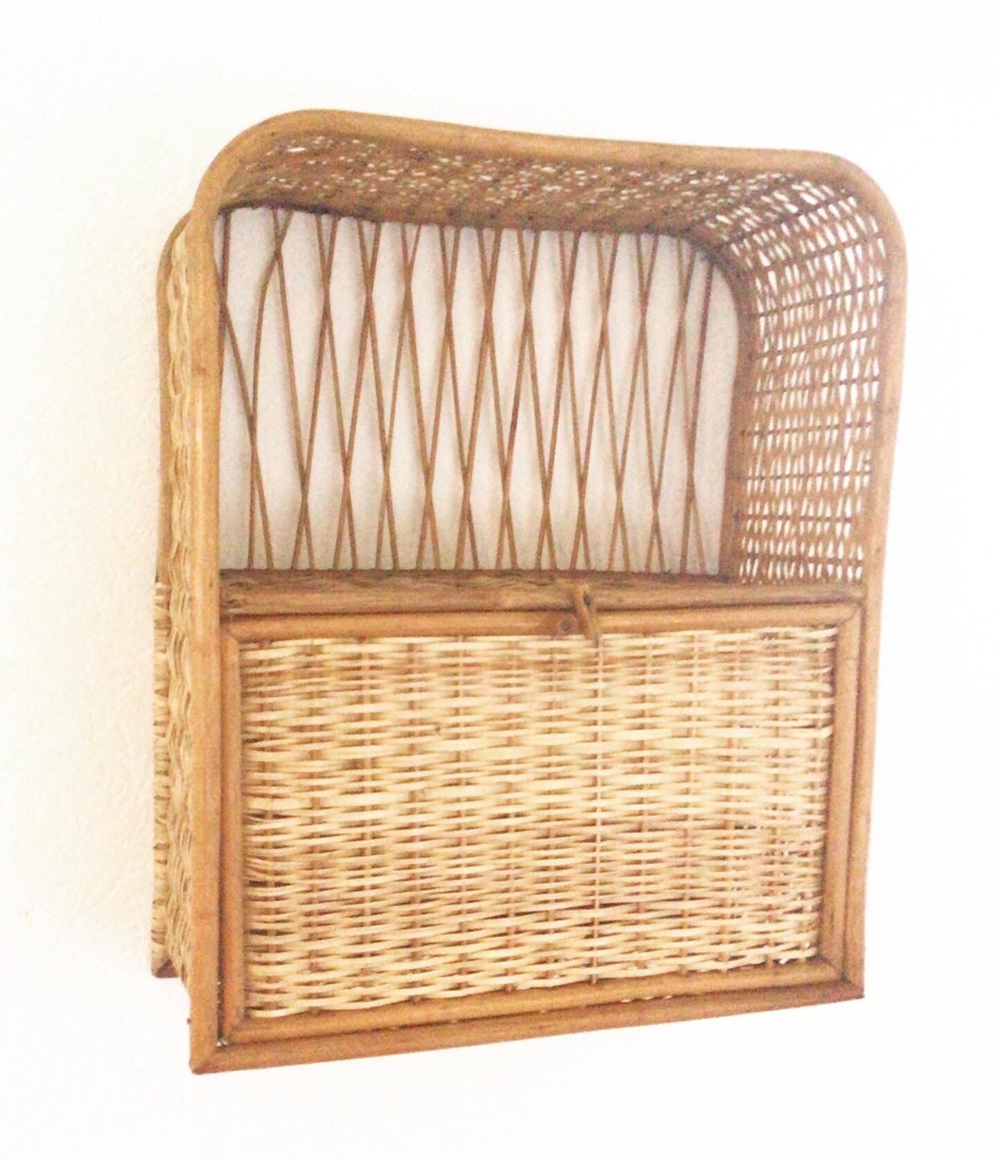Blond rattan shelf 1960