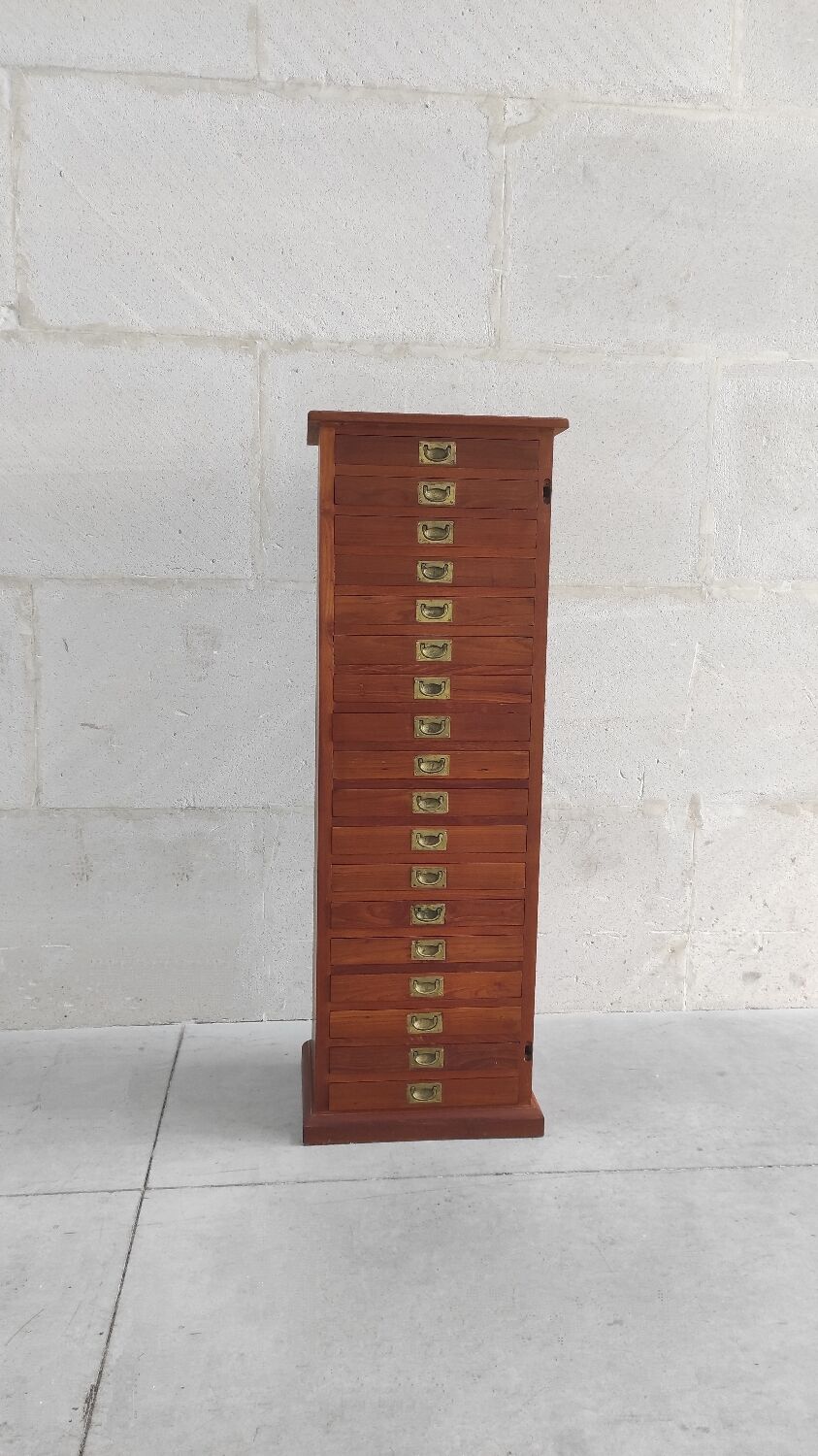 Trade furniture with drawers