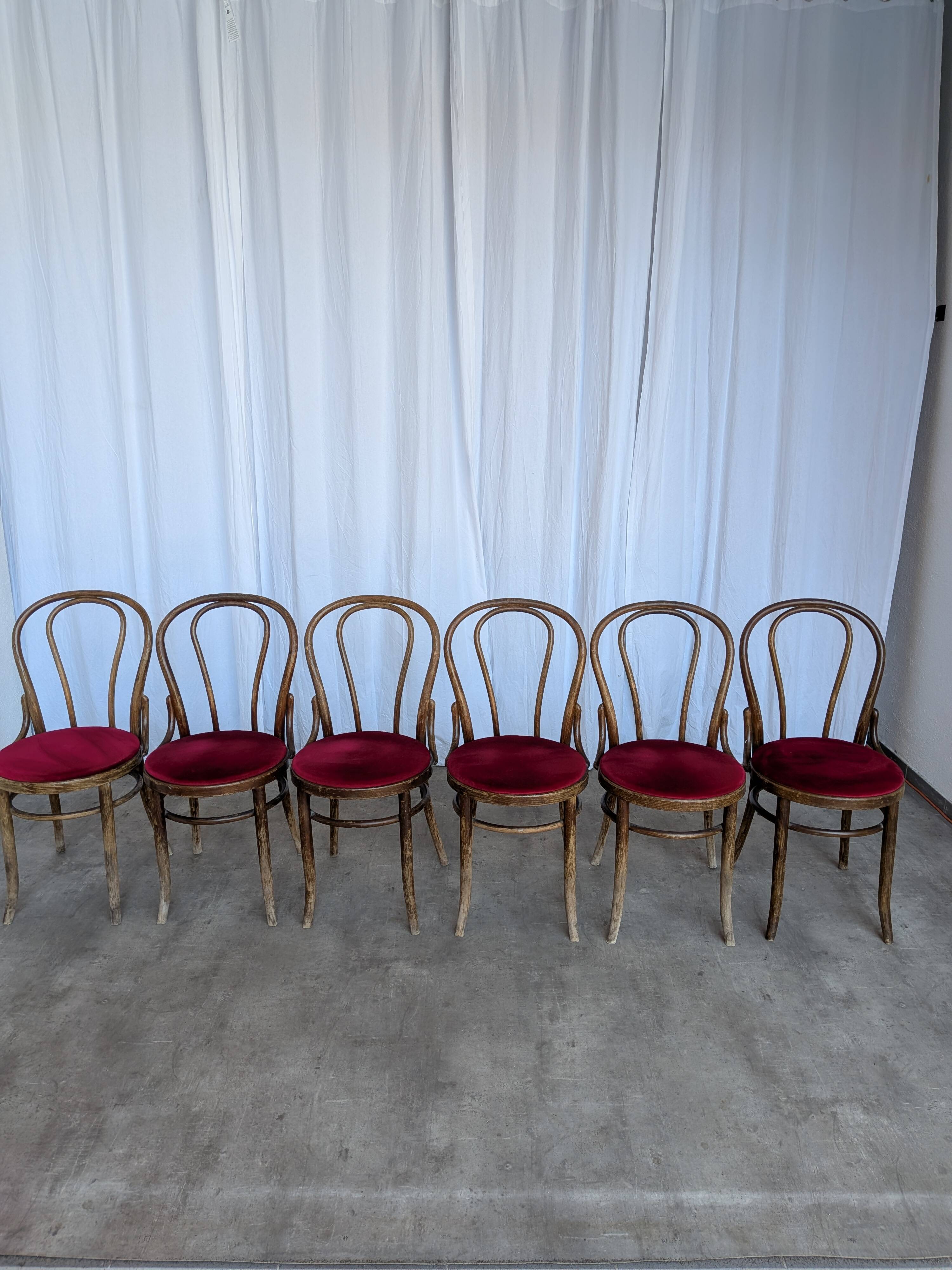 Set of 6 Vintage Bentwood Dining Chairs Set: 1970s , Red Uphols