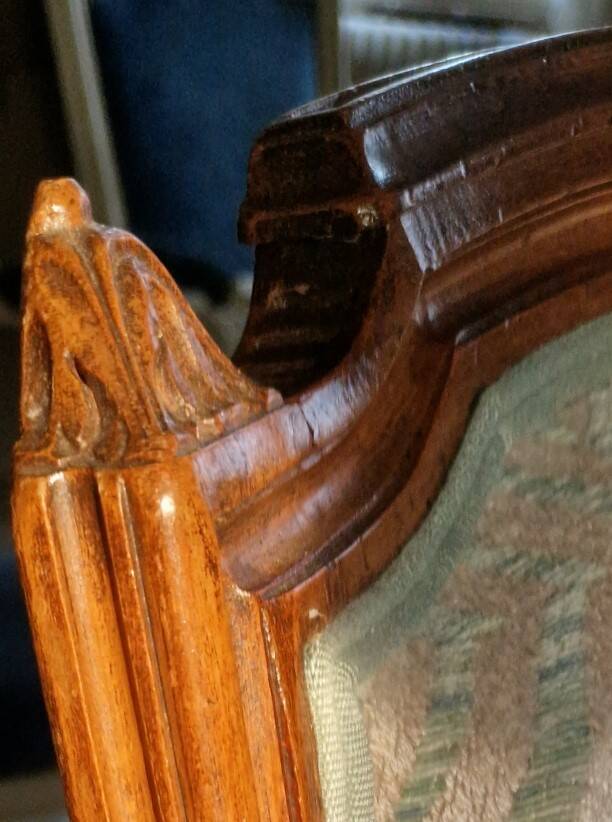 Ancien fauteuil en noyer style Louis XVI – Vert d'eau & crème – Fin XIXe