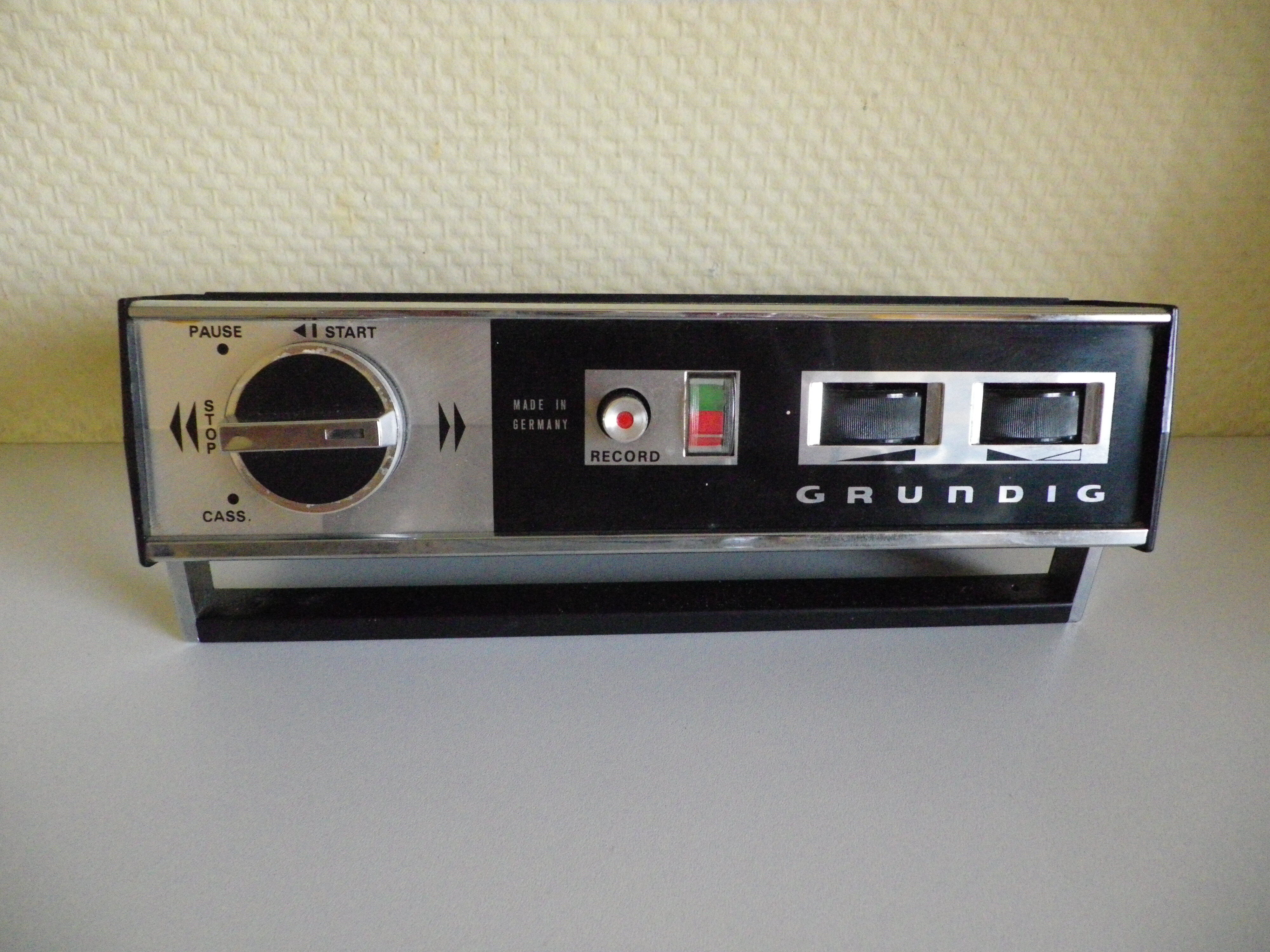 Tape recorder, portable k7