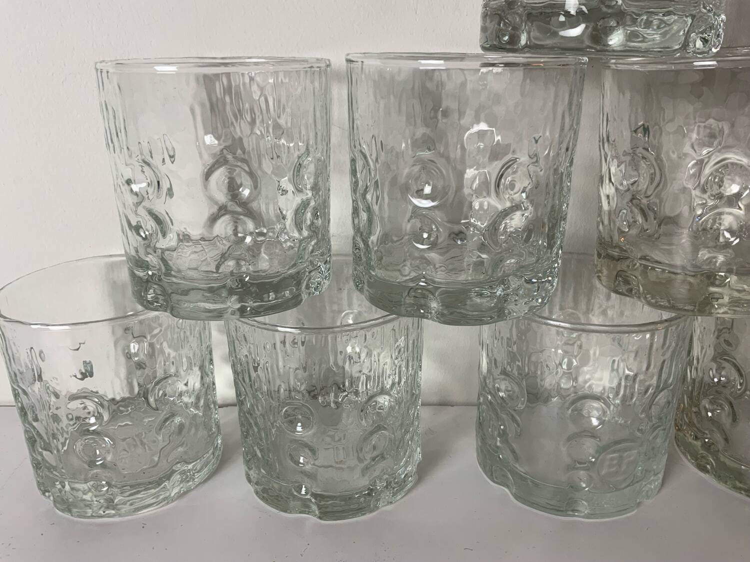 8 verres vintage