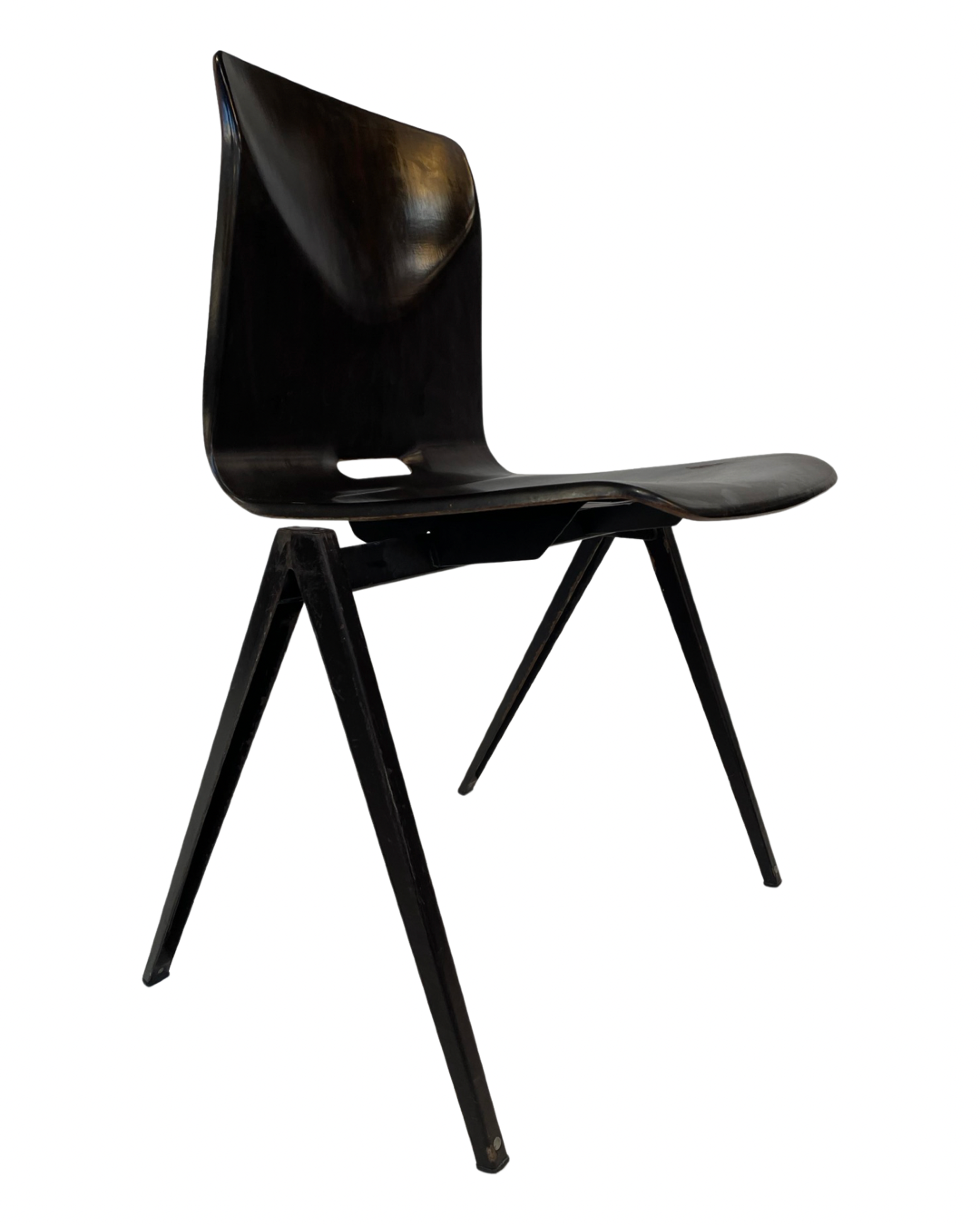 Set of four pagholz galvanitas s22 stackable school chair brown