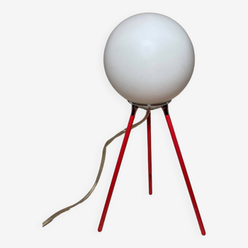 Tripod lamp