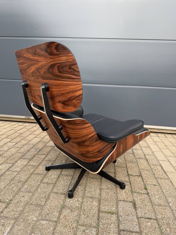 Vitra Eames Lounge chair XL + Ottoman, Zwart leder & Santos Palissander