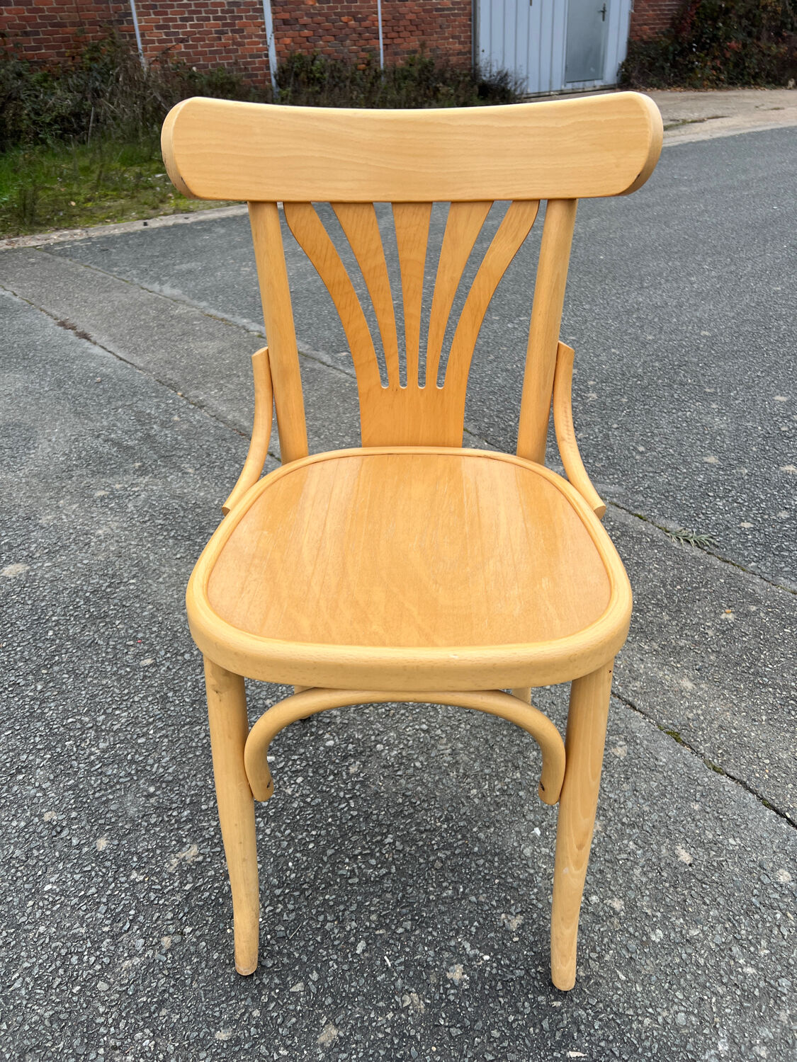 Set of 25 bistro chairs