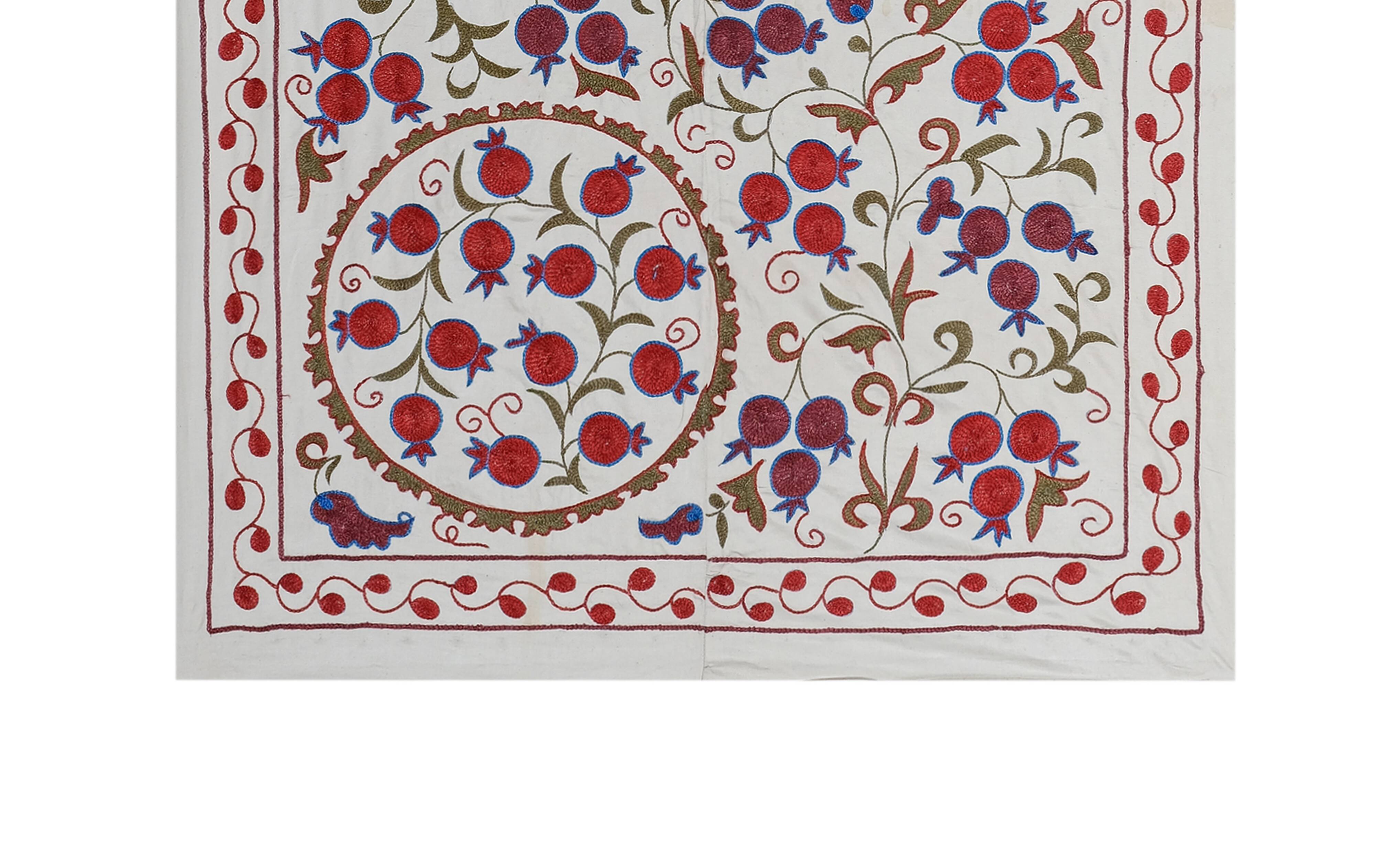 Hand knotted rug, vintage Turkish rug 108x186 cm