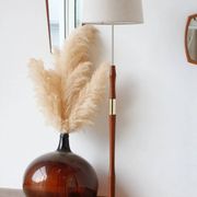Vintage Scandinavian floor lamp in wood and gold brass — Beige lampshade