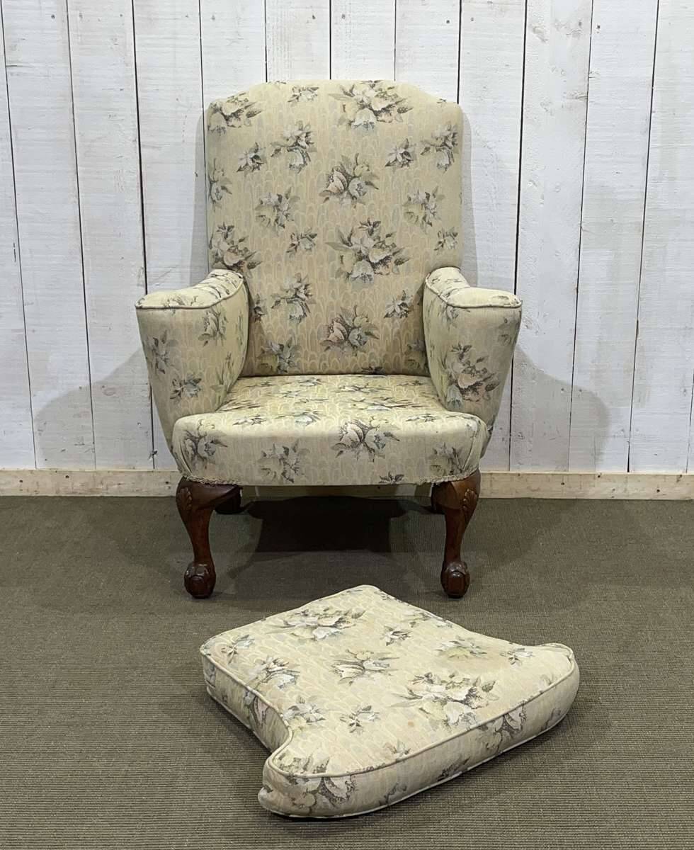 1930s English Chippendale walnut armchair