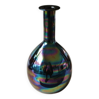 Murano Iridescent ball vase/With iridescent reflections. Mary line. Dim 20 x 10 cm