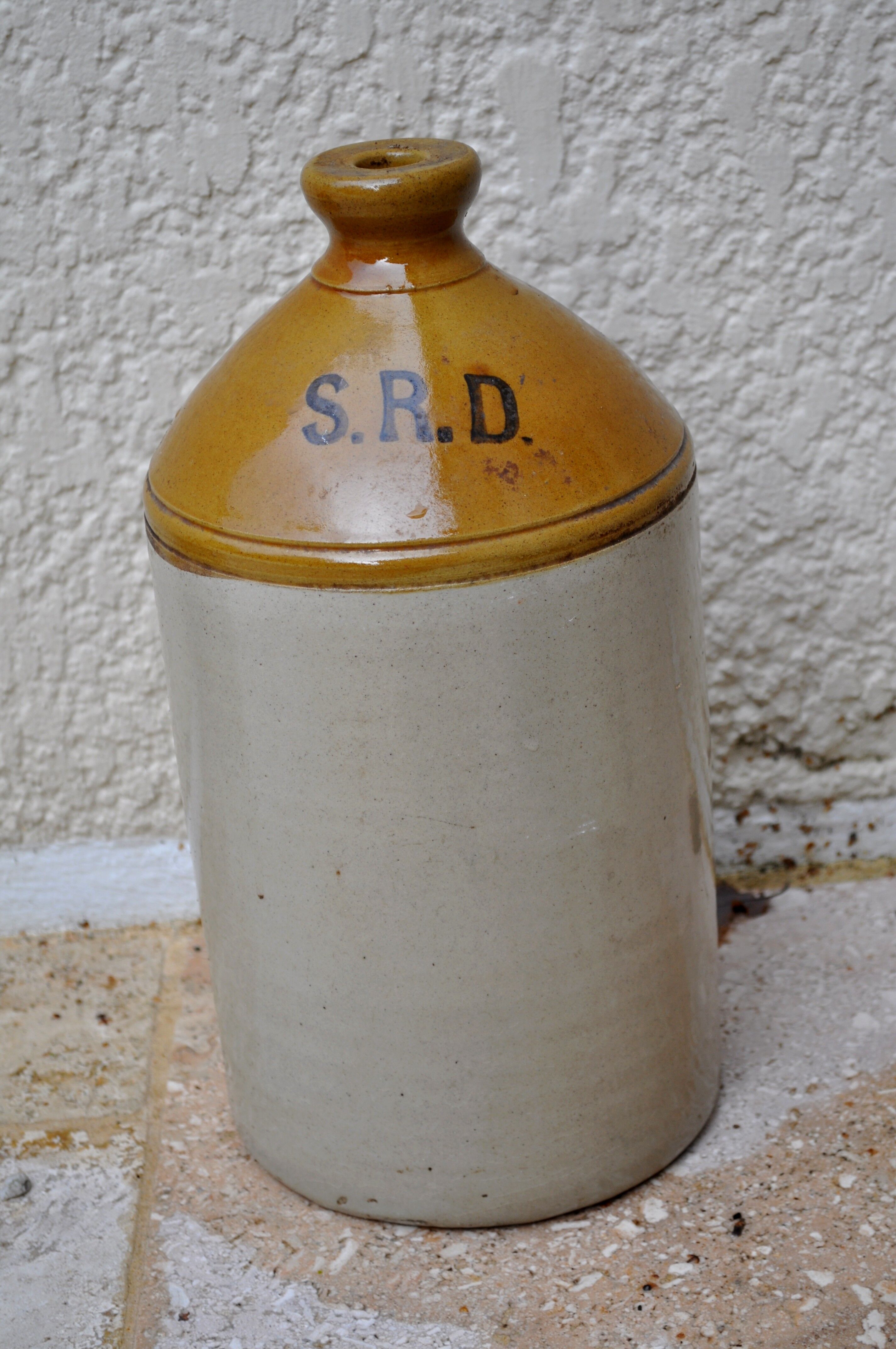 Bottle English jug sandstone S. R. D.