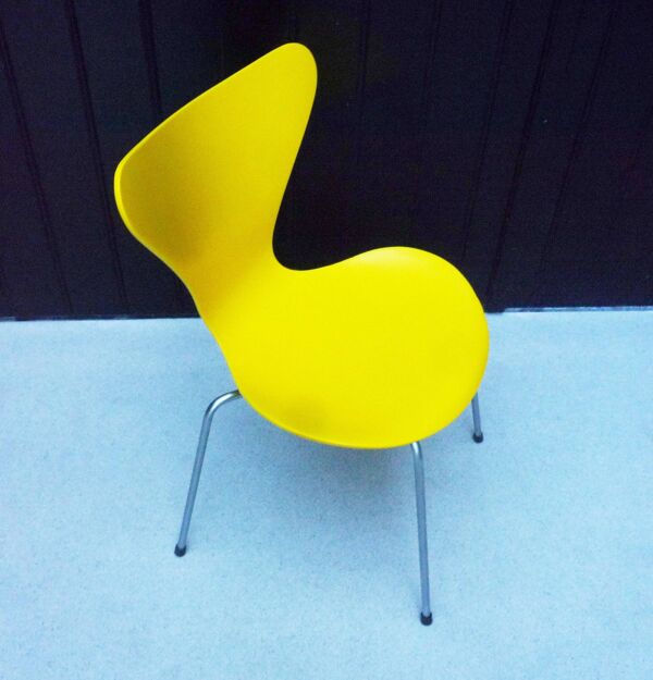 Chaise Mod.  3107  Arne Jacobsen  Jaune