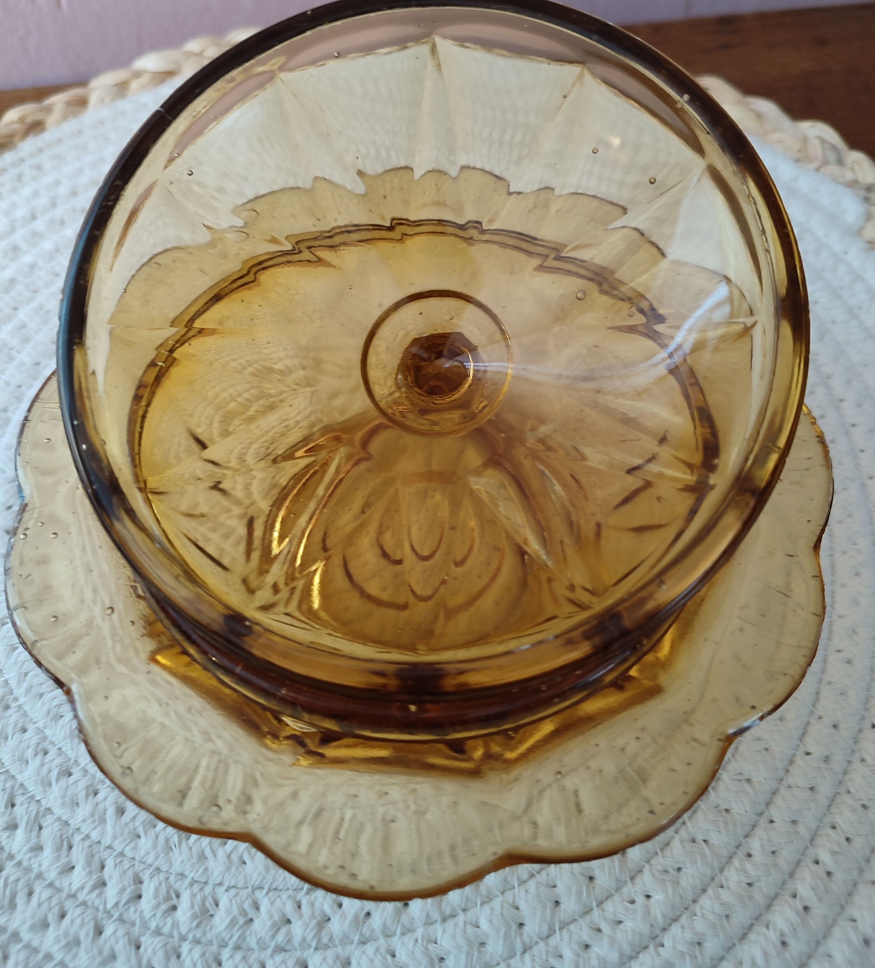 Sucrier en verre pressé Art deco