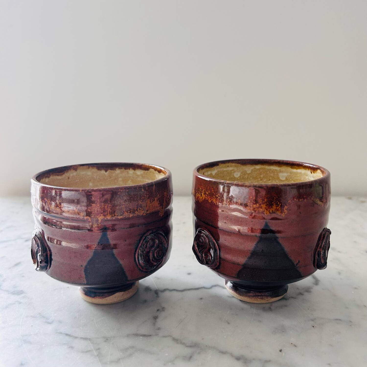 Pair of signed Chinese bowls