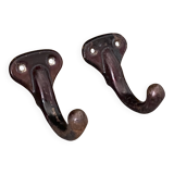 Paire de crochets métalliques