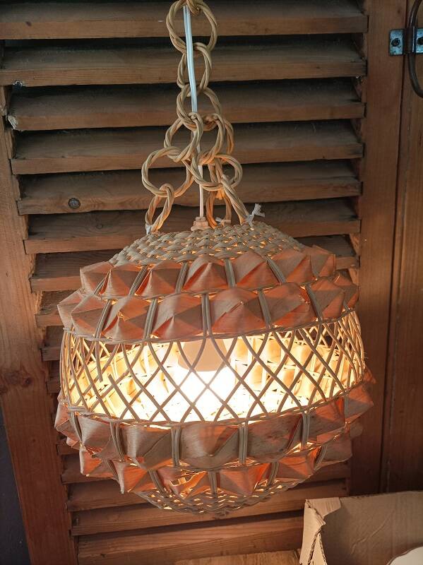 Suspension lampshade wicker ball lighting