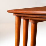 Set of three nesting tables