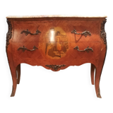 Commode en marquetterie de style Louis XV