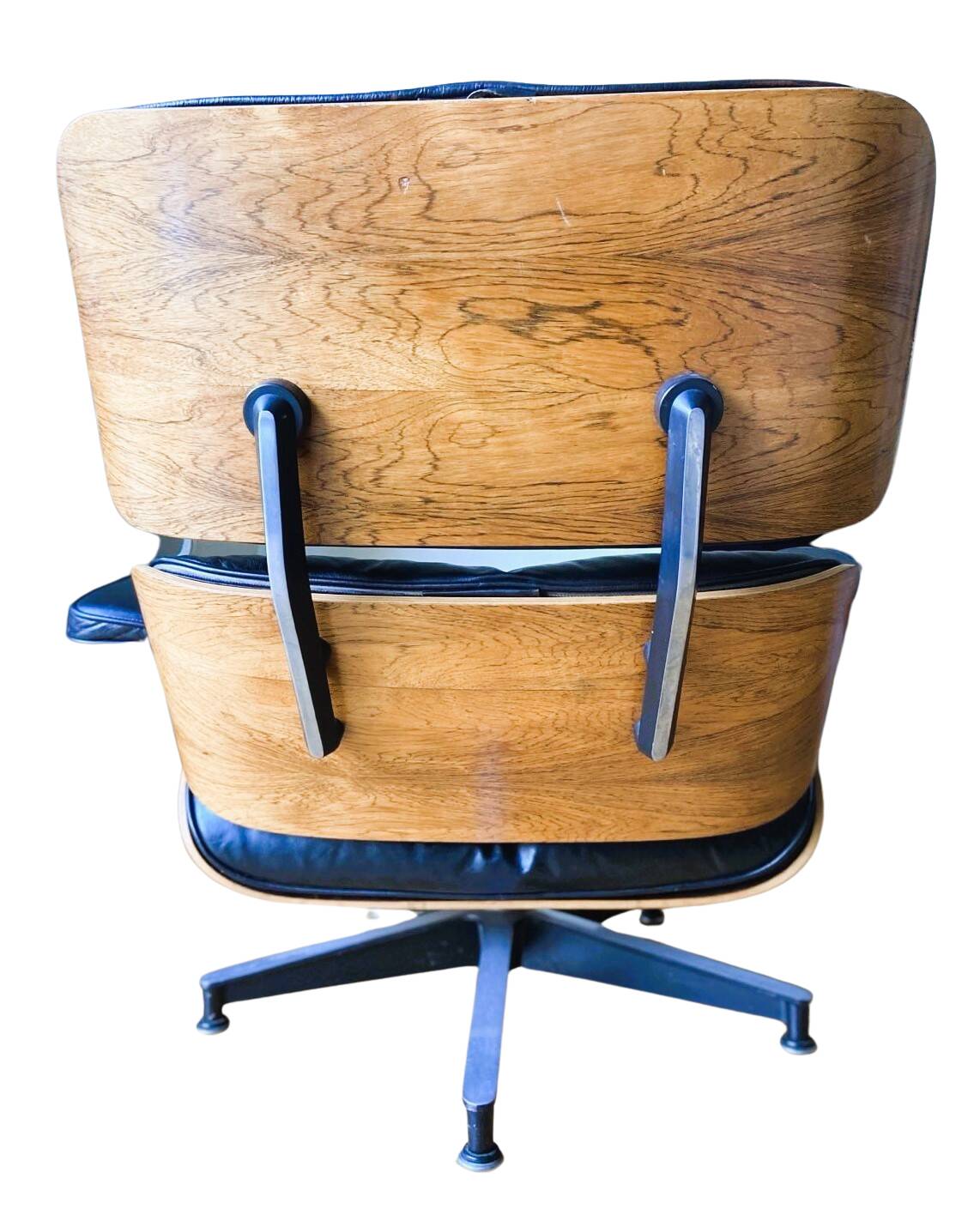 Herman Miller Lounge chair Charles Eames model 670