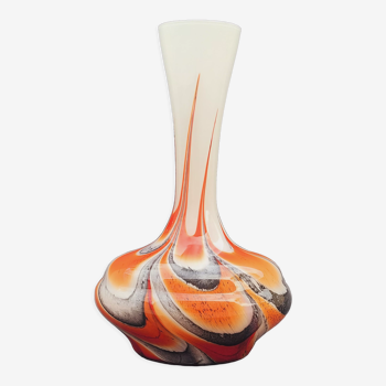 Vase vintage Italie par Carlo Moretti  1970 opaline orange noir