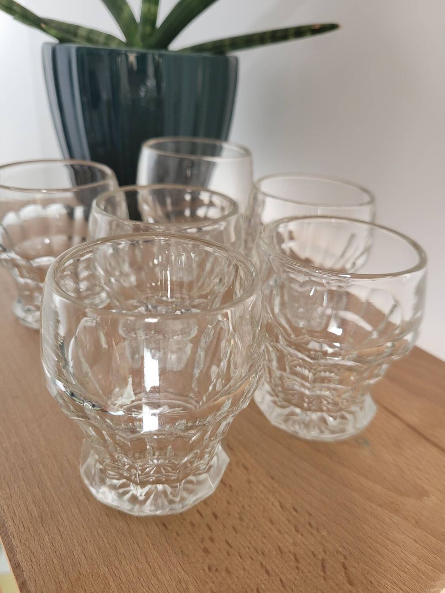 Set of 6 small 1930s glasses