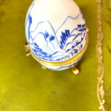 Porcelain egg