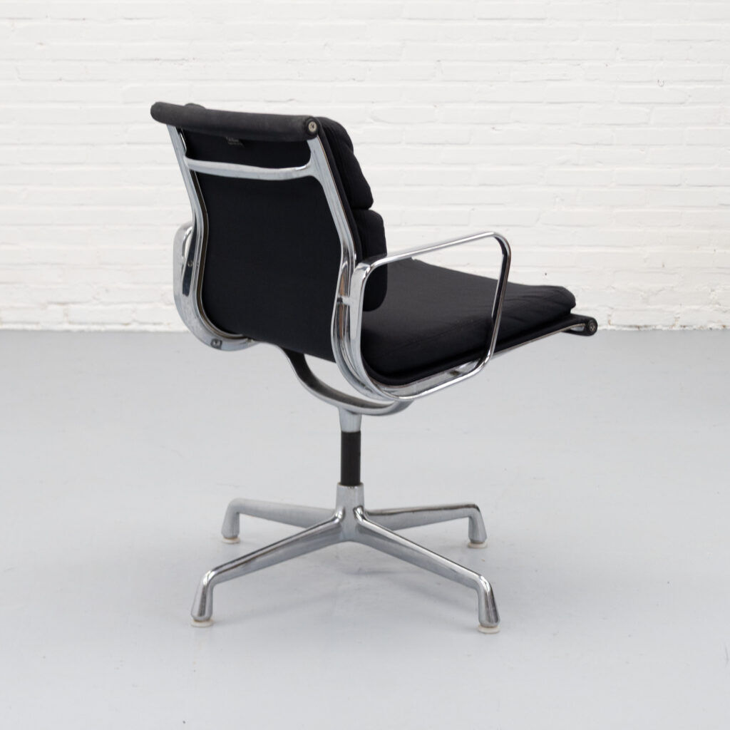 Eames EA208 Soft Pad Chair Herman Miller 1970s