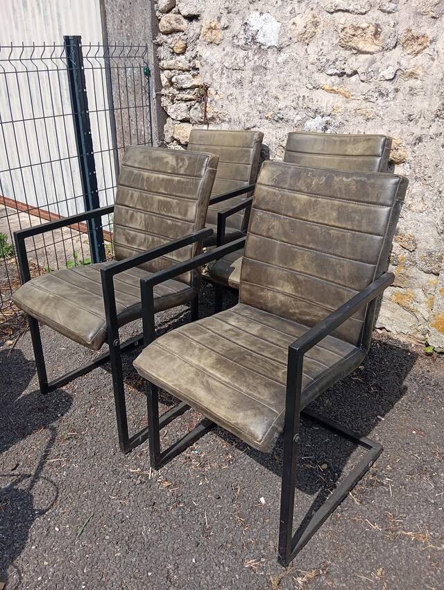 Set of 4 "Cantilever" chairs