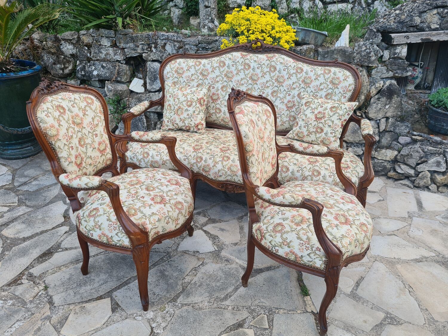 Louis XV style living room furniture