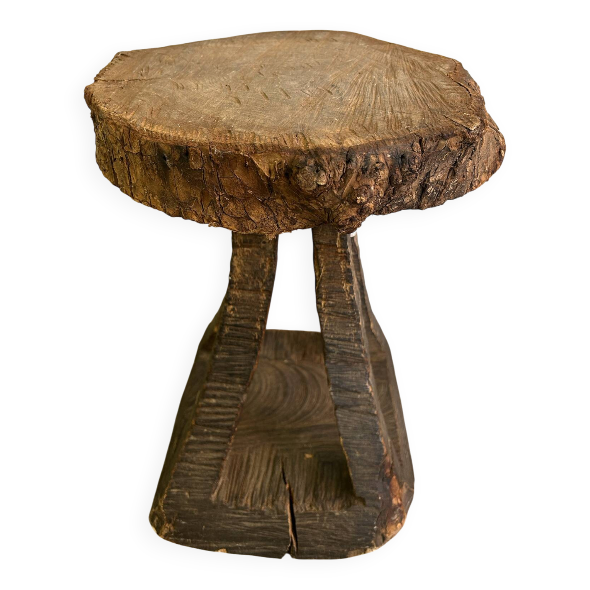 Tabouret brutaliste de chalet 