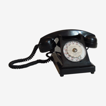 Ancient black bakelite  telephone
