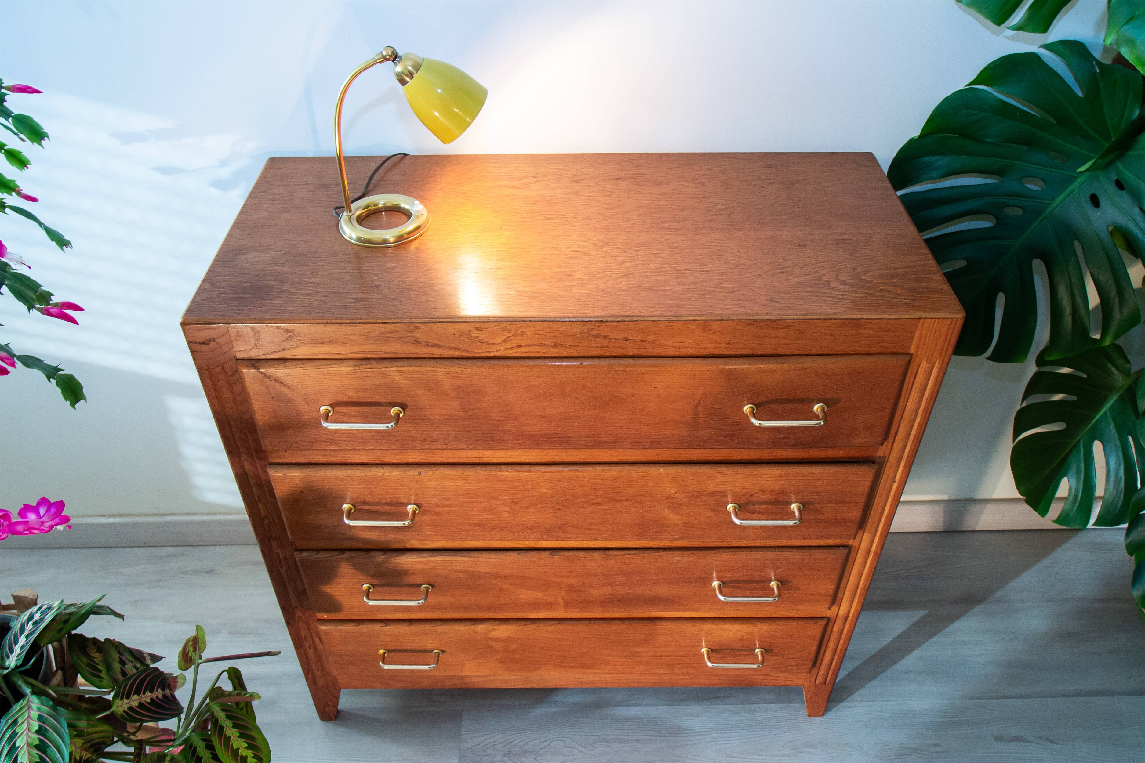 Golden oak chest of drawers, 1960s