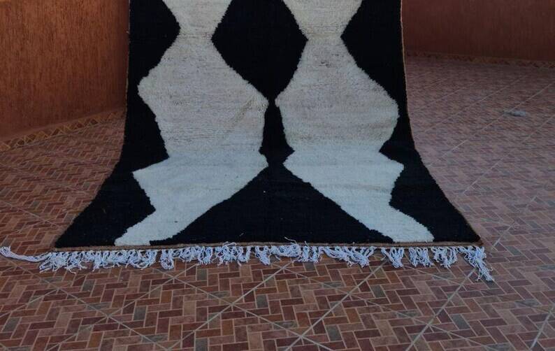 Berber Moroccan rug 250cm x 150cm