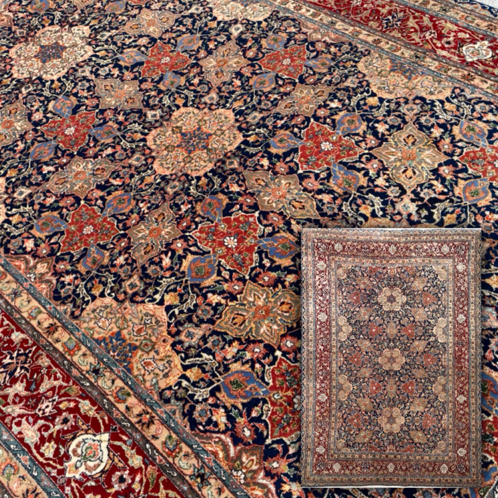 Persian rug, isfahan in wool and silk