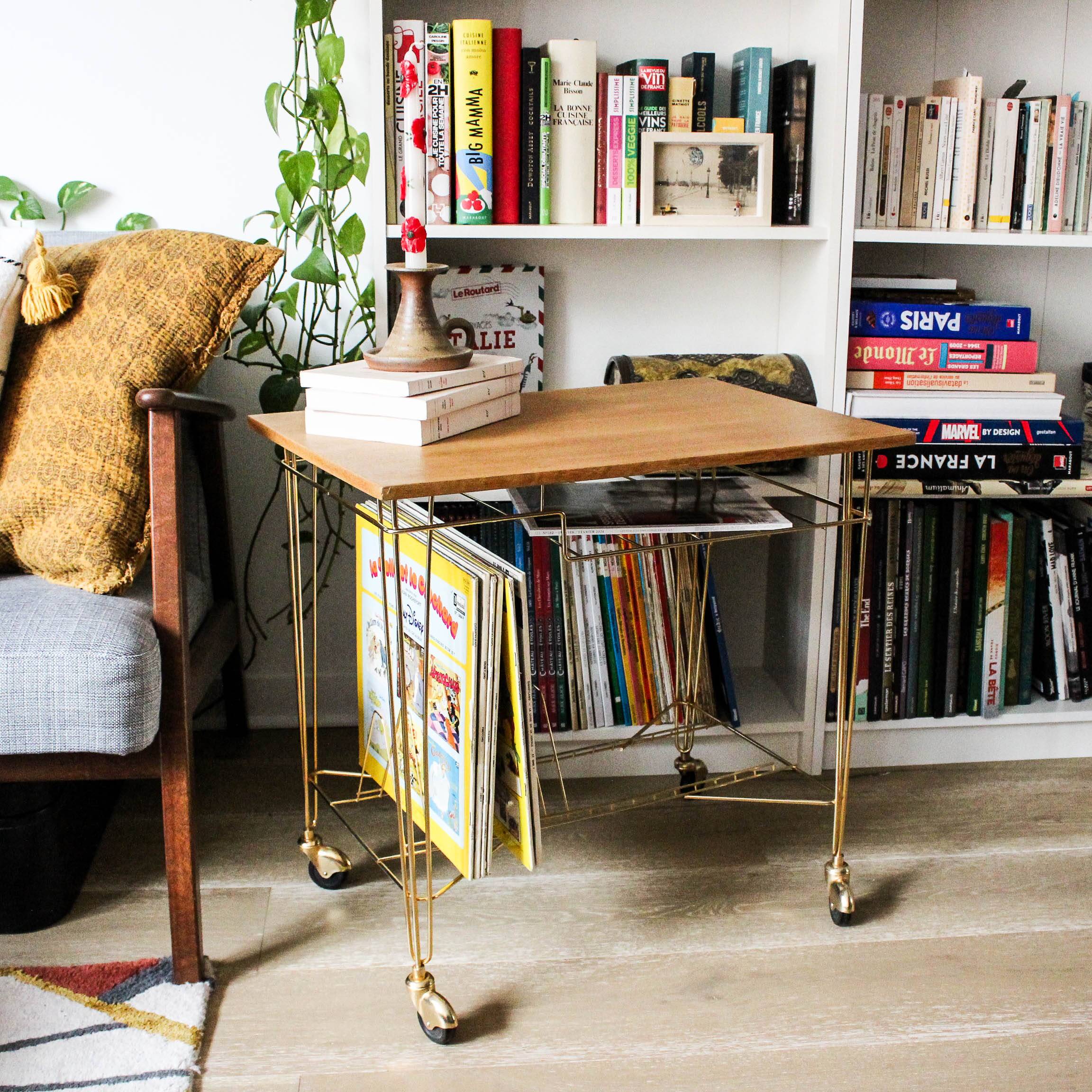 Vinyl rack trolley on wheels