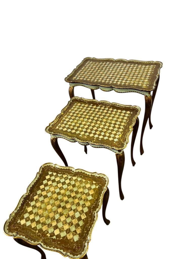 Set of 3 vintage nesting tables / side tables